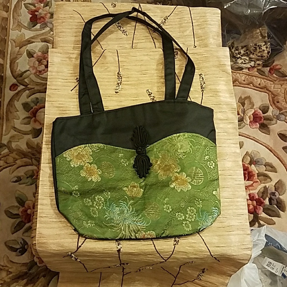 💥3 for $20💥Asian style tote.